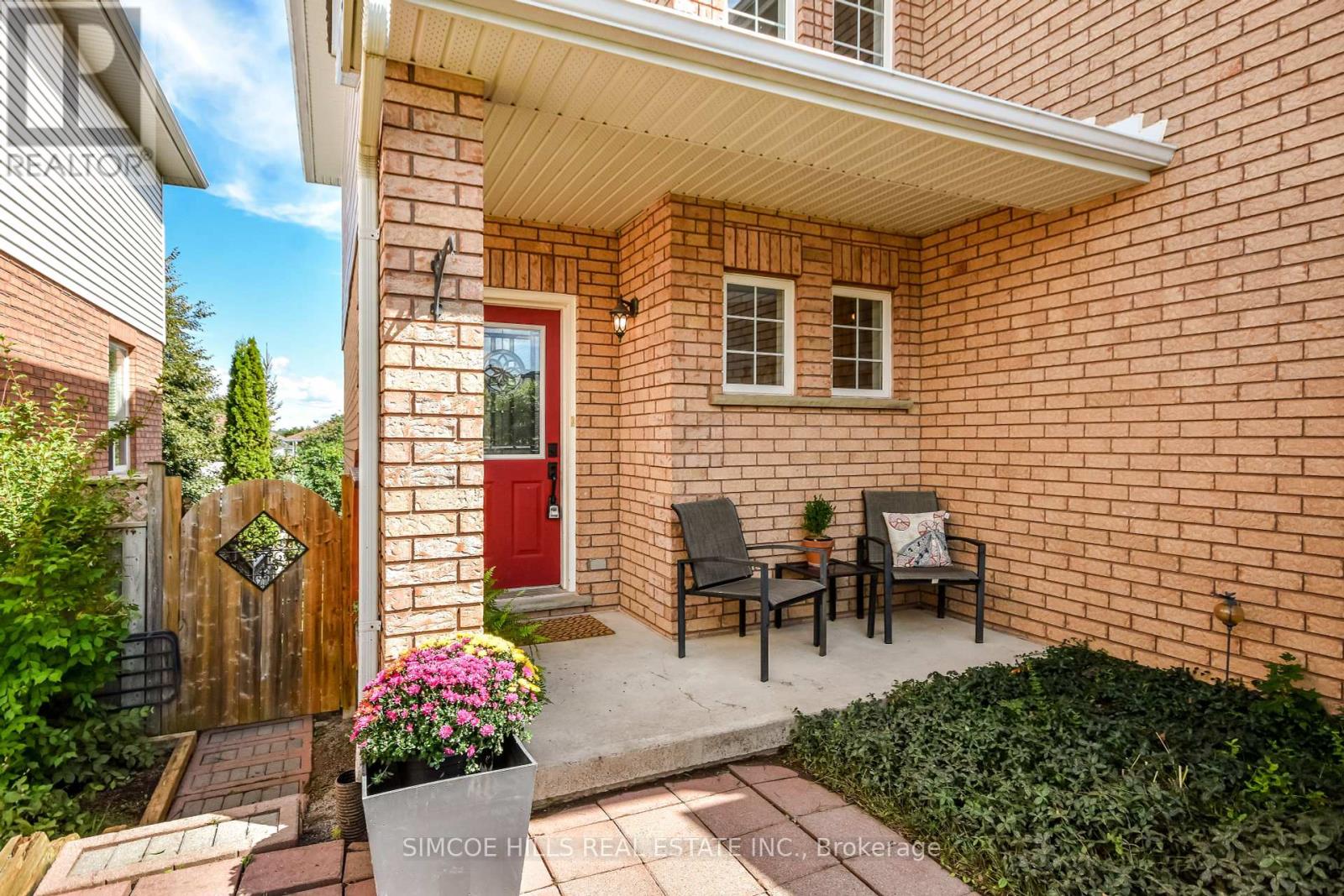 73 Vanessa Drive, Orillia, Ontario  L3V 7W9 - Photo 2 - S12430074