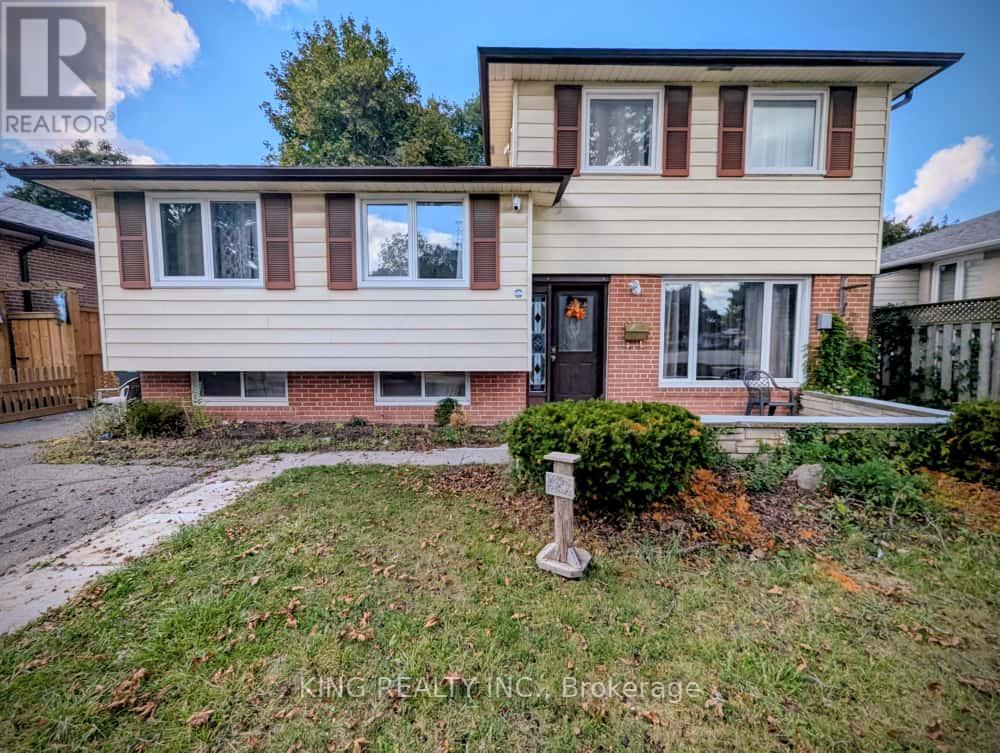 30 PARKWAY AVENUE, Brampton, Ontario