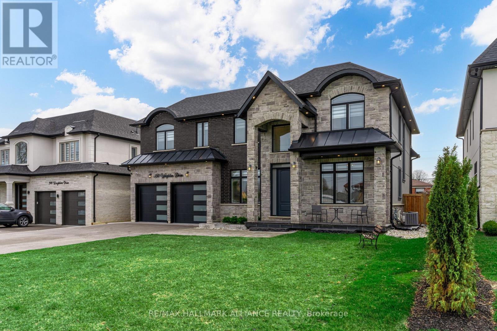 350 WEIGHTON DRIVE, Oakville, Ontario