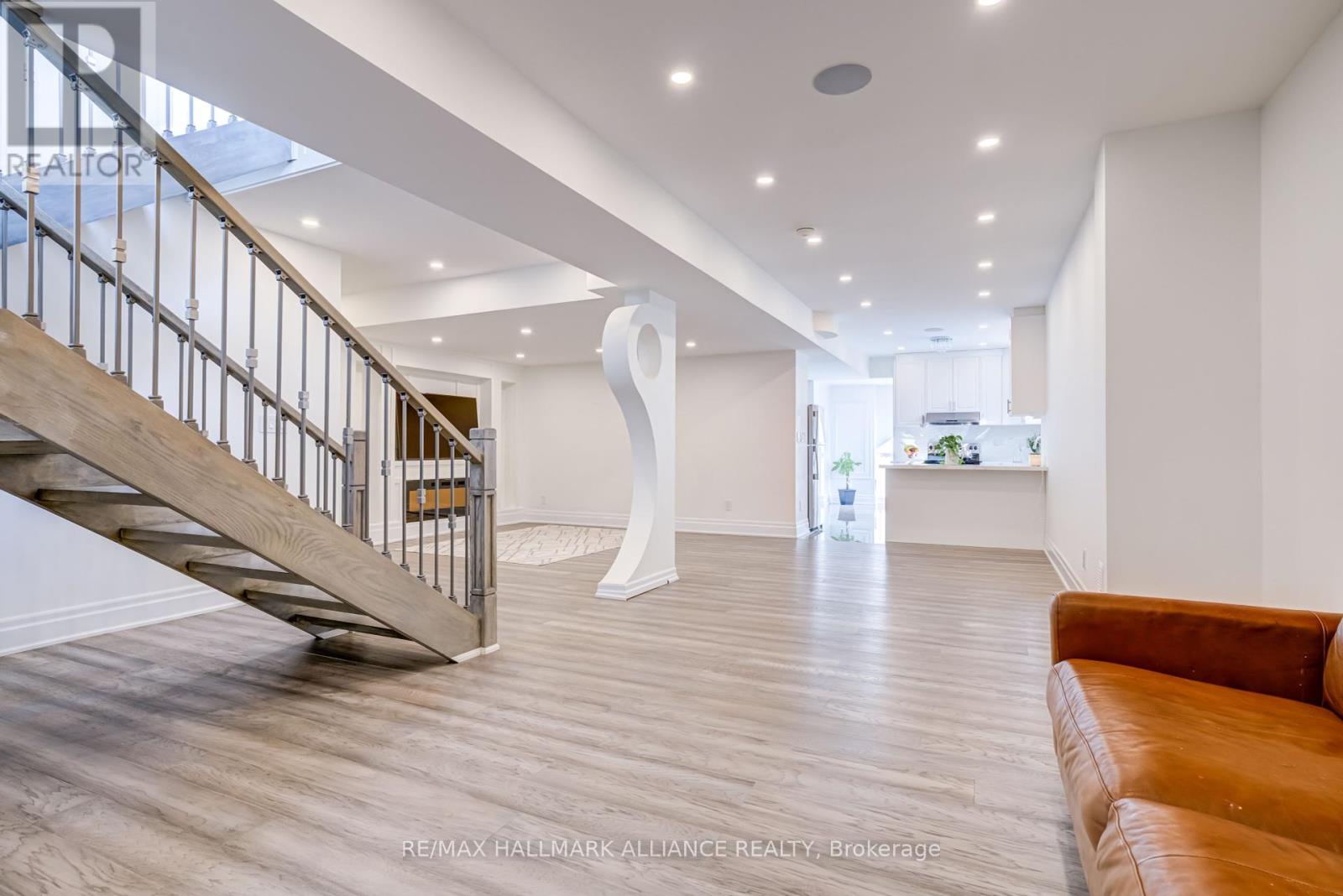 350 Weighton Drive, Oakville, Ontario  L6K 2R4 - Photo 41 - W12430075