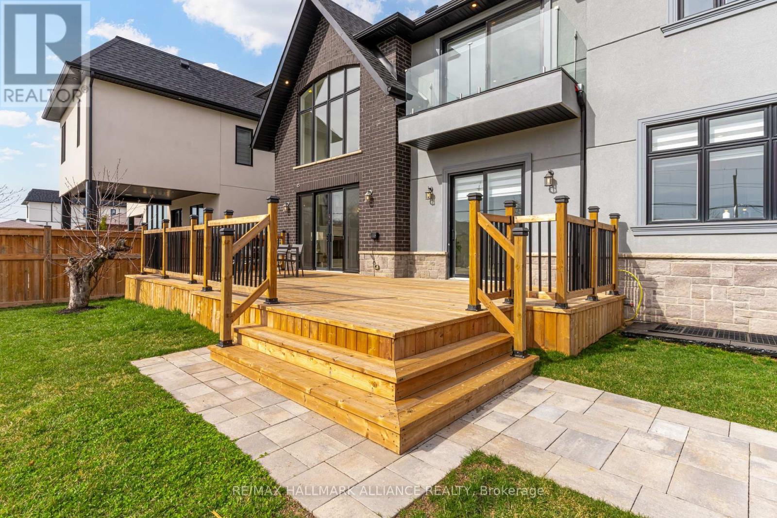 350 Weighton Drive, Oakville, Ontario  L6K 2R4 - Photo 47 - W12430075