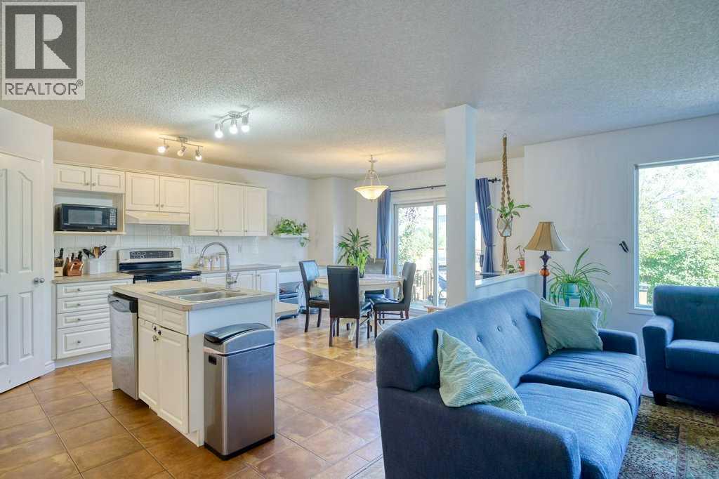 42 Chapalina Way Se, Calgary, Alberta  T2X 3P1 - Photo 4 - A2260105