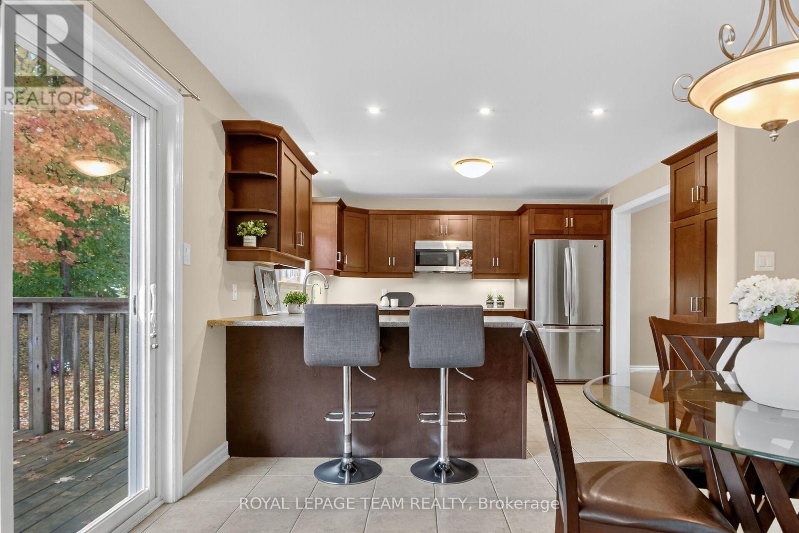 124 Comba Drive, Carleton Place, Ontario  K7C 4V7 - Photo 12 - X12430096
