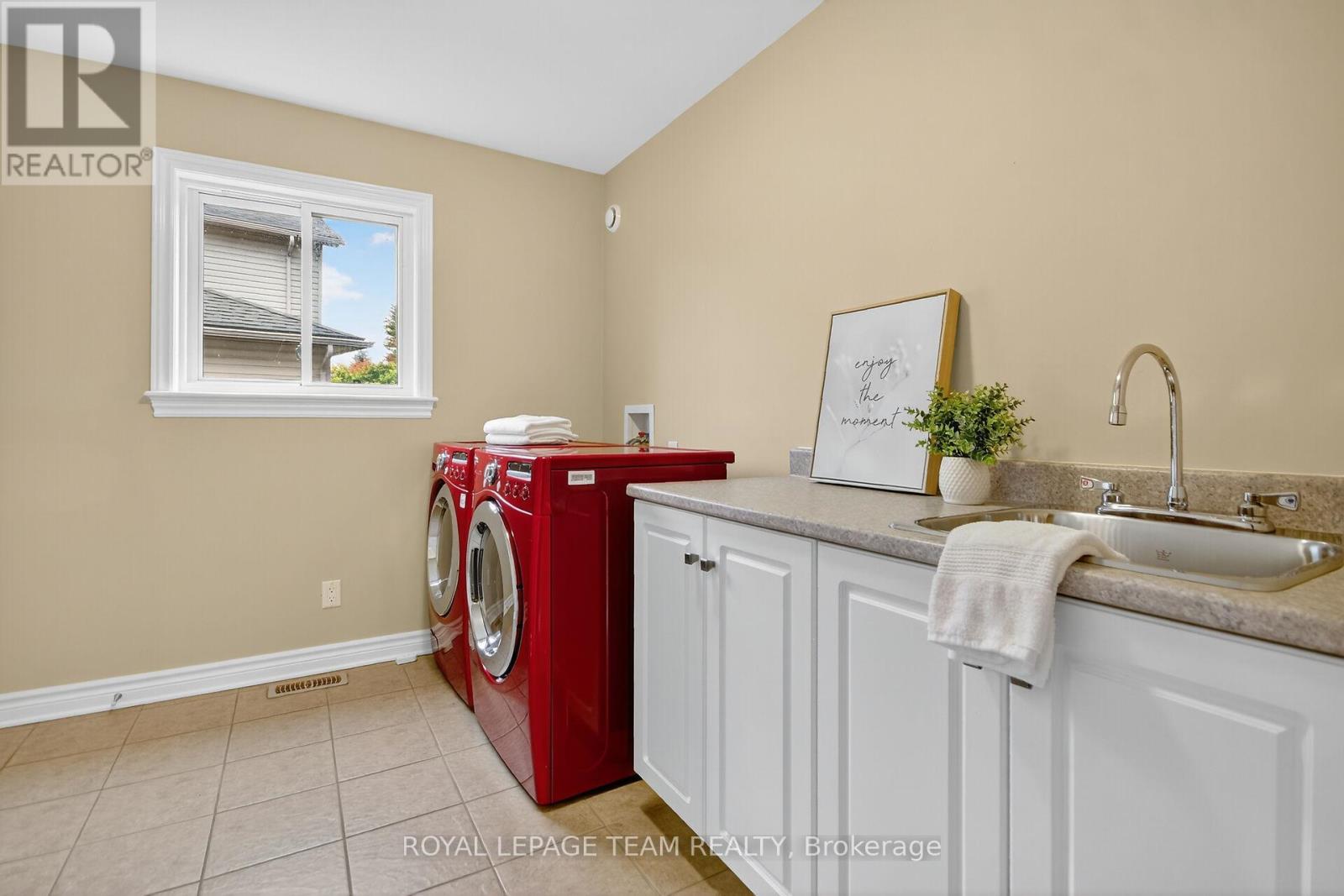 124 Comba Drive, Carleton Place, Ontario  K7C 4V7 - Photo 21 - X12430096
