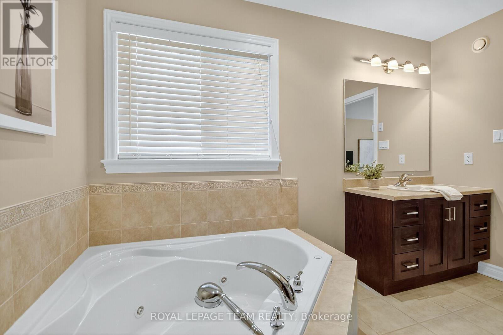 124 Comba Drive, Carleton Place, Ontario  K7C 4V7 - Photo 31 - X12430096