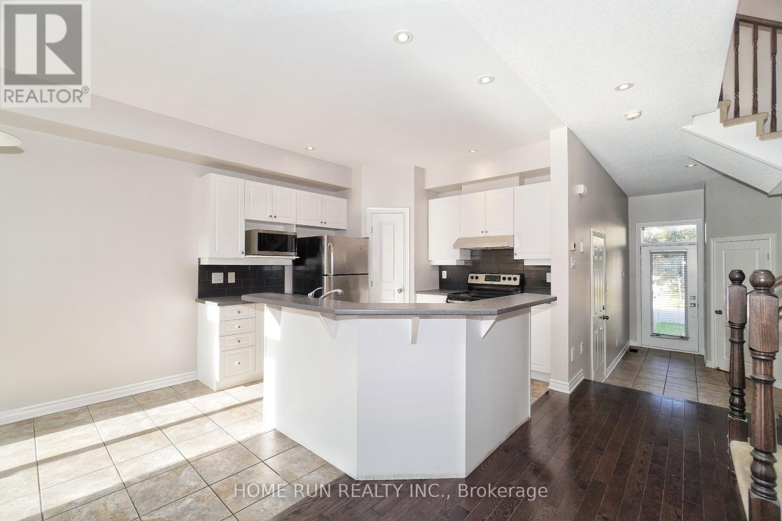 115 Watchhorn Grove, Ottawa, Ontario  K1V 2N3 - Photo 17 - X12430112