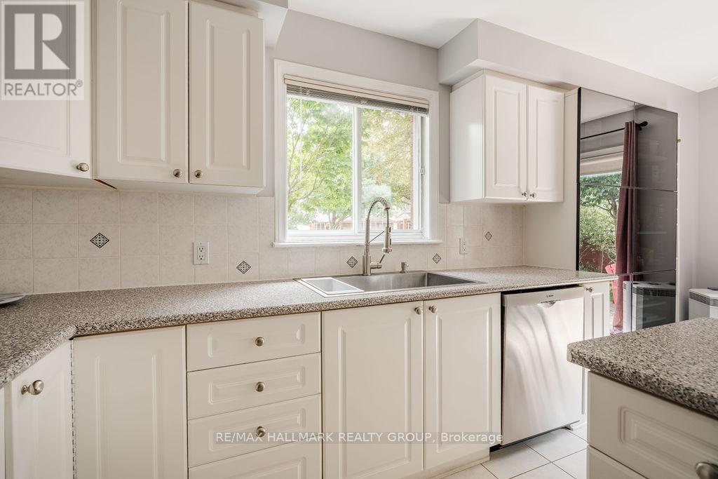 62 Wittingham Drive, Ottawa, Ontario  K2G 6H5 - Photo 16 - X12430116