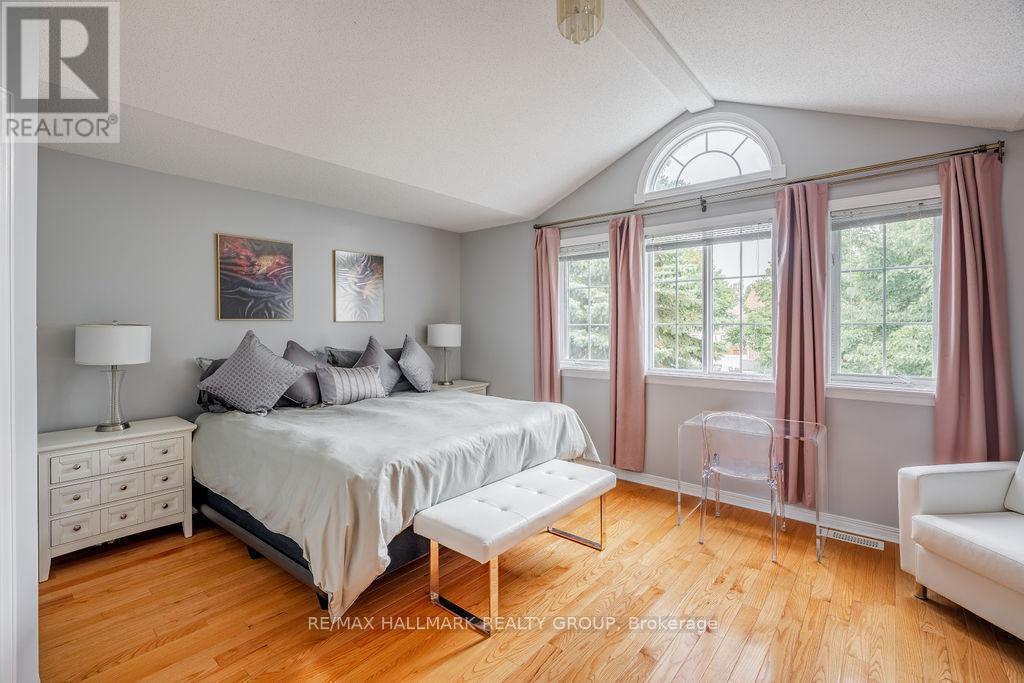 62 Wittingham Drive, Ottawa, Ontario  K2G 6H5 - Photo 21 - X12430116