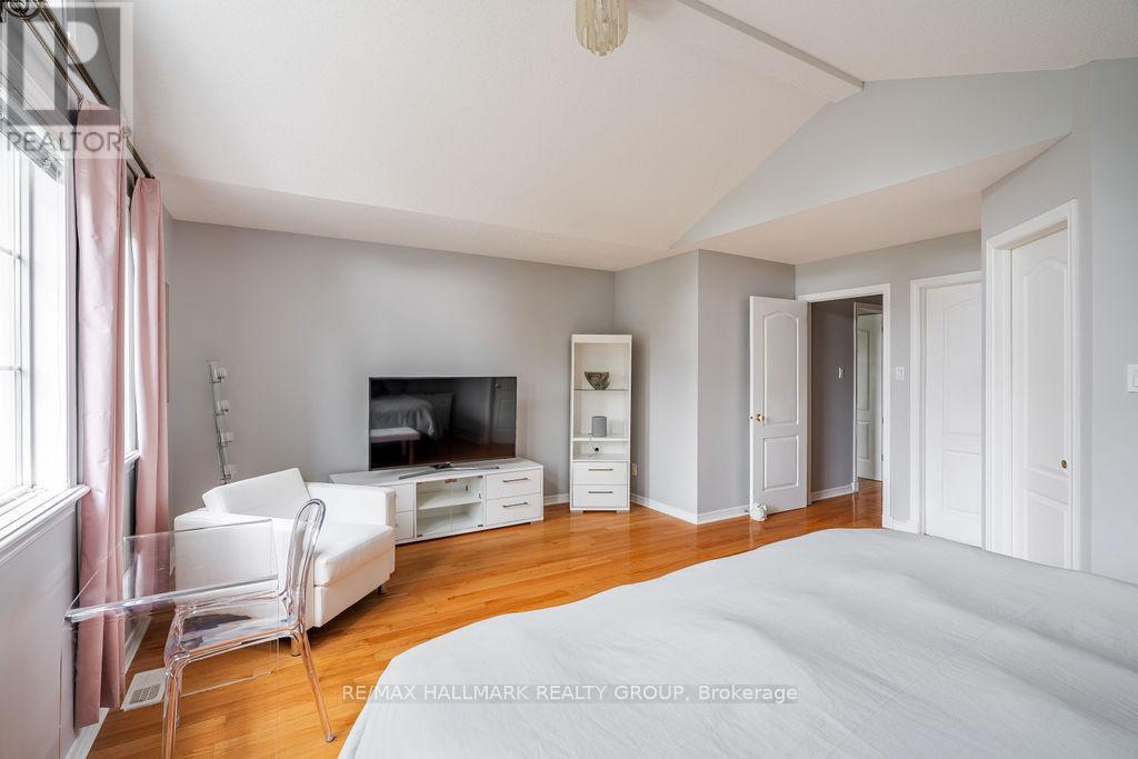 62 Wittingham Drive, Ottawa, Ontario  K2G 6H5 - Photo 23 - X12430116