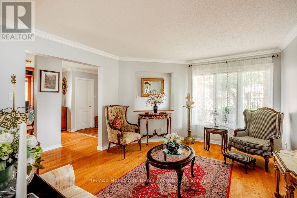 62 Wittingham Drive, Ottawa, Ontario  K2G 6H5 - Photo 5 - X12430116