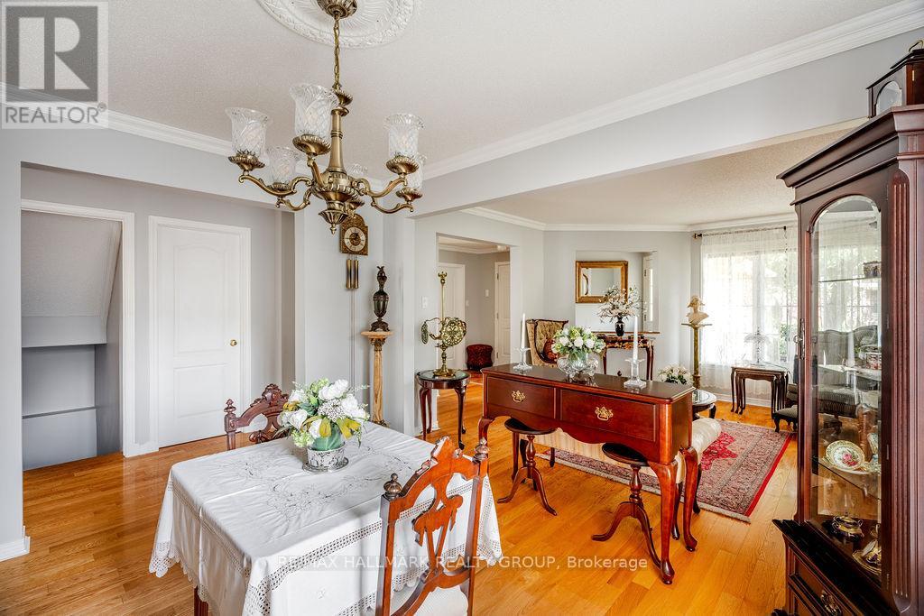 62 Wittingham Drive, Ottawa, Ontario  K2G 6H5 - Photo 9 - X12430116