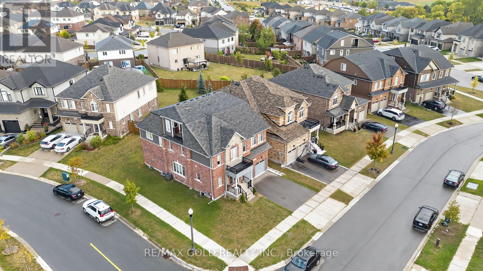 135 Watermill Street, Kitchener, Ontario  N2P 0G4 - Photo 3 - X12430077
