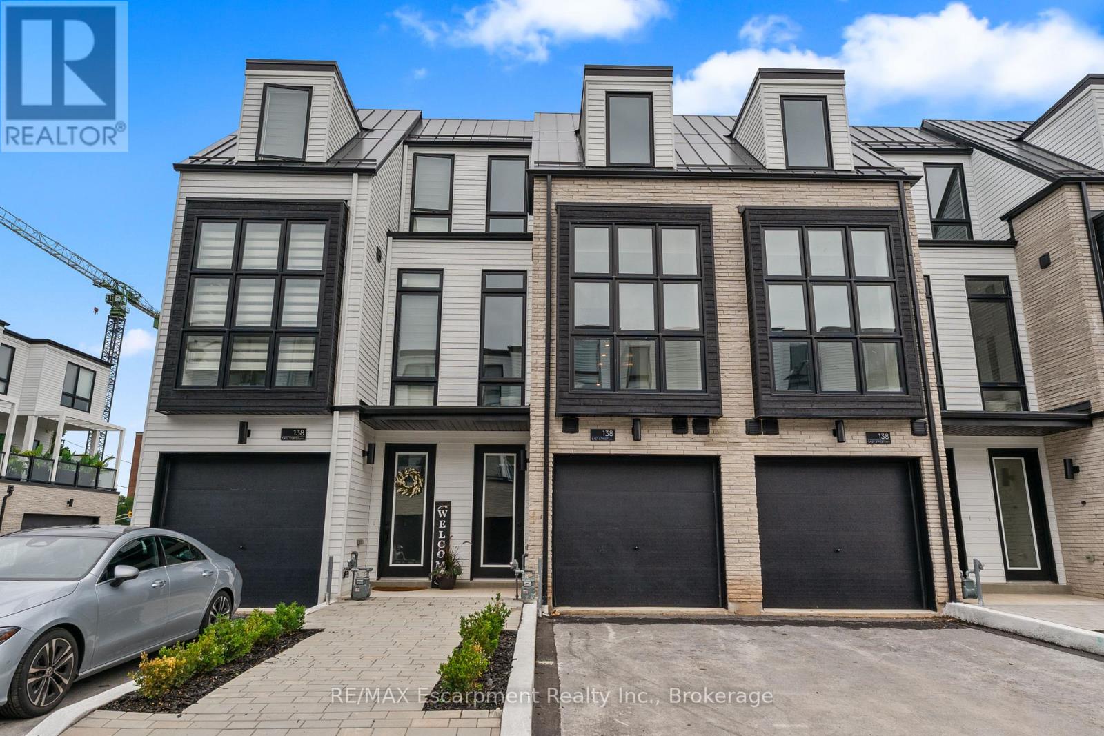 2 - 138 East Street, Oakville, Ontario  L6L 0H9 - Photo 1 - W12430094