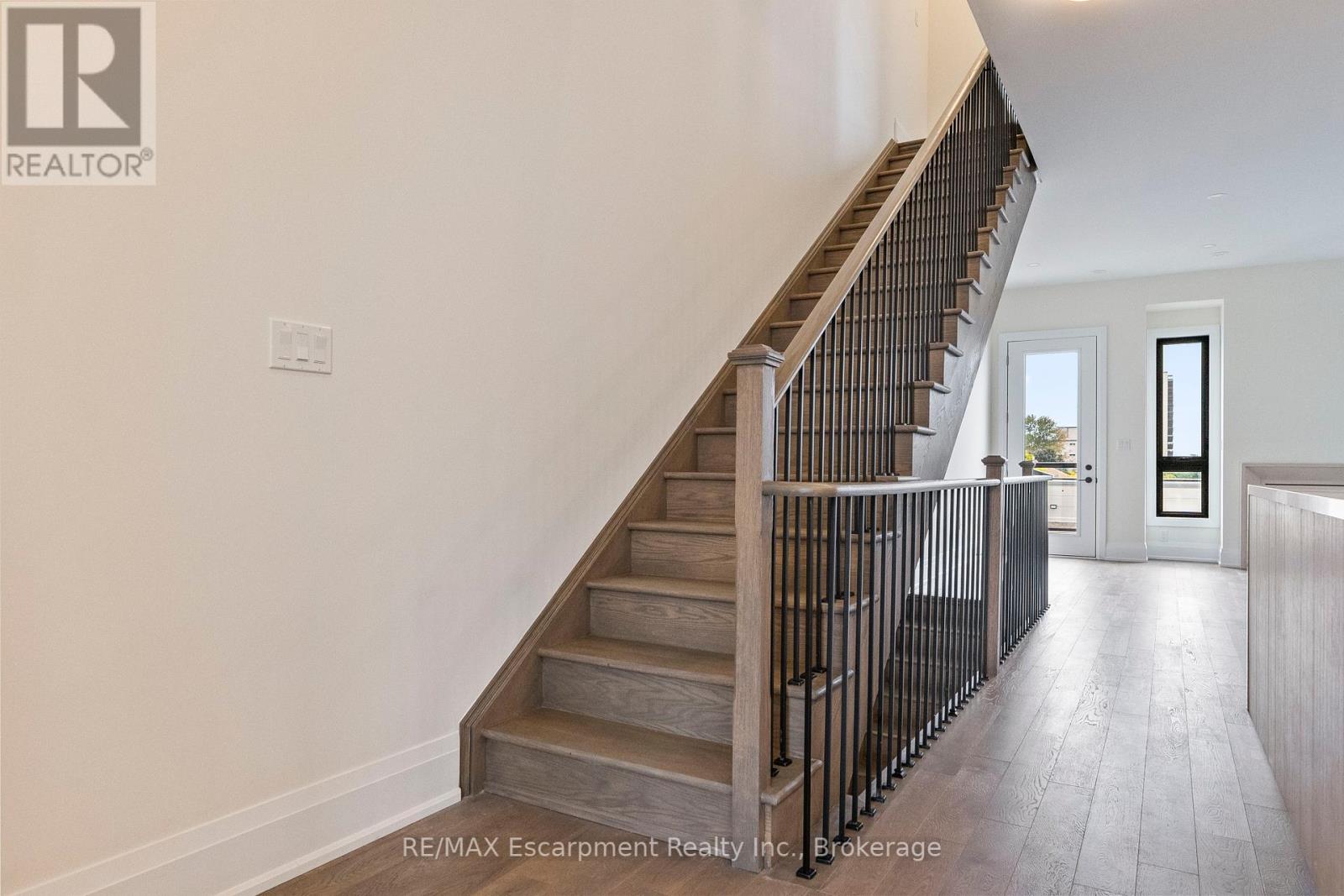 2 - 138 East Street, Oakville, Ontario  L6L 0H9 - Photo 32 - W12430094