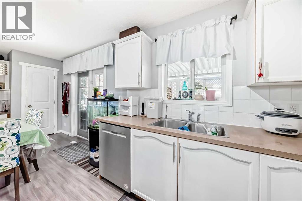 158 Bridleridge Circle Sw, Calgary, Alberta  T2J 6A5 - Photo 9 - A2254760