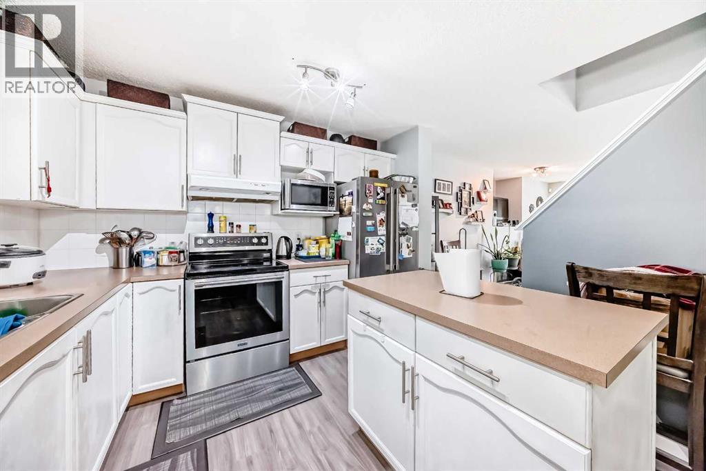 158 Bridleridge Circle Sw, Calgary, Alberta  T2J 6A5 - Photo 7 - A2254760