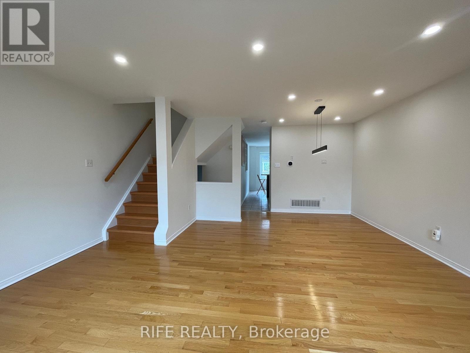 68 Rougehaven Way, Markham, Ontario  L3P 7W5 - Photo 9 - N12392074