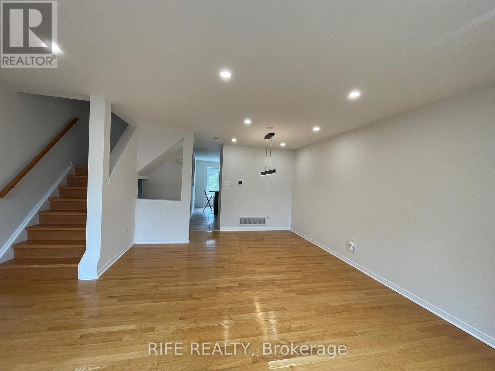 68 Rougehaven Way, Markham, Ontario  L3P 7W5 - Photo 8 - N12392074