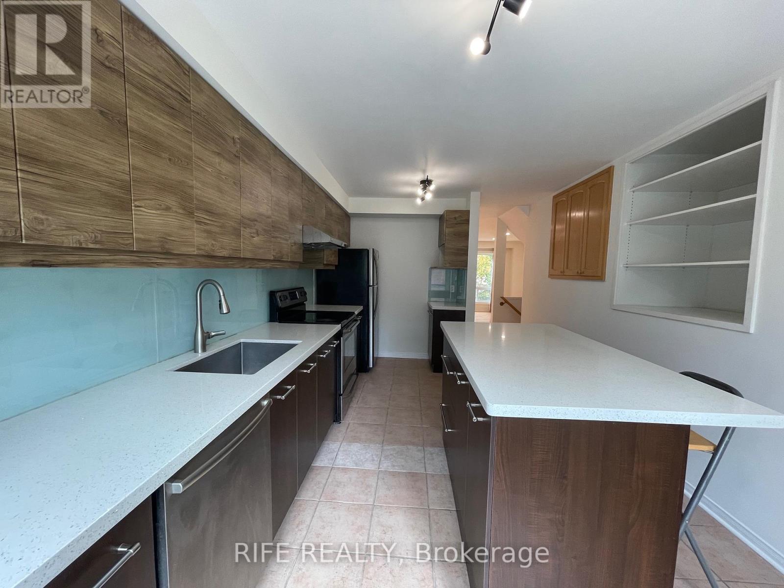 68 Rougehaven Way, Markham, Ontario  L3P 7W5 - Photo 6 - N12392074