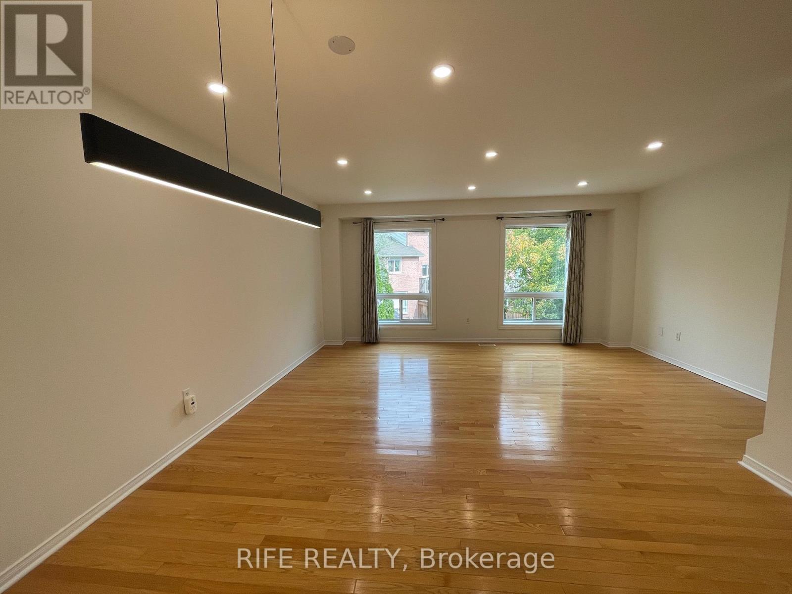 68 Rougehaven Way, Markham, Ontario  L3P 7W5 - Photo 7 - N12392074