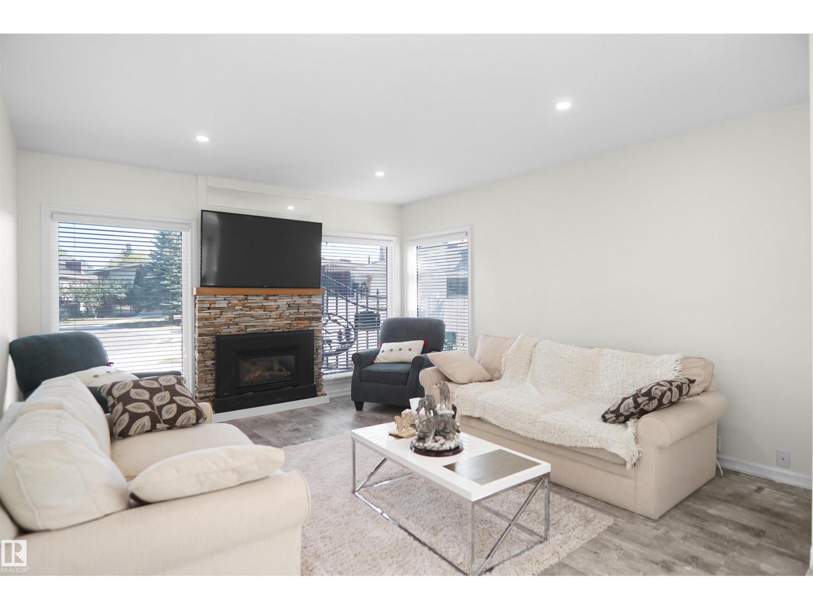 16008 101 St Nw, Edmonton, Alberta  T5X 5B4 - Photo 4 - E4459791
