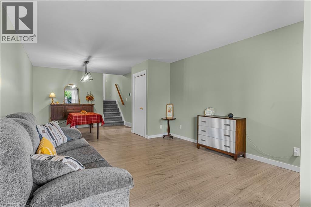 5880 Crimson Drive, Niagara Falls, Ontario  L2G 7T7 - Photo 6 - 40773648