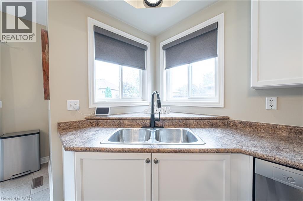 120 Sundial Crescent, Dundas, Ontario  L9H 7R8 - Photo 16 - 40774115