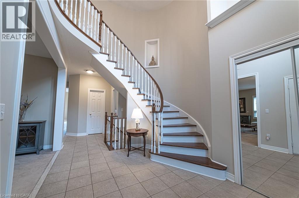 120 Sundial Crescent, Dundas, Ontario  L9H 7R8 - Photo 4 - 40774115