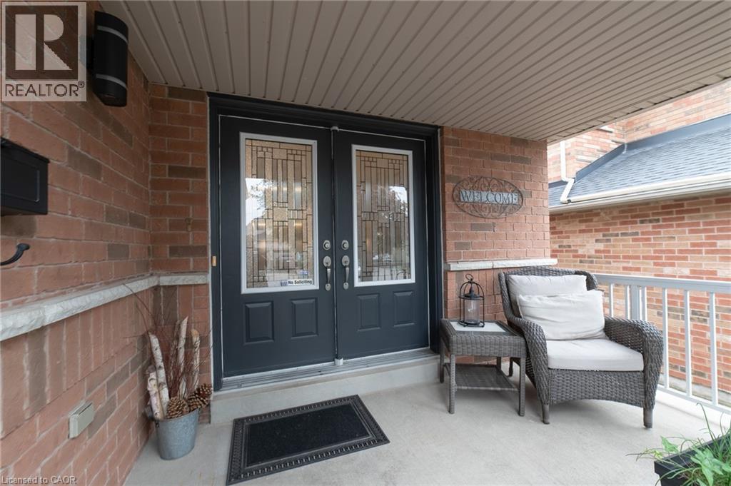 120 Sundial Crescent, Dundas, Ontario  L9H 7R8 - Photo 3 - 40774115