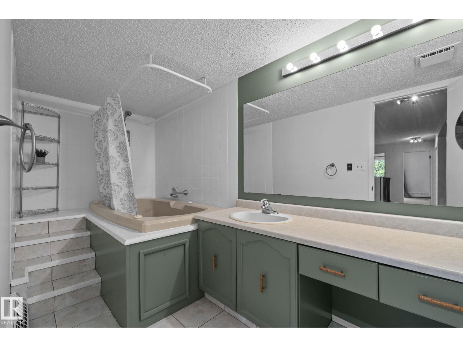 10520 84 Av Nw, Edmonton, Alberta  T6E 2H4 - Photo 36 - E4459792