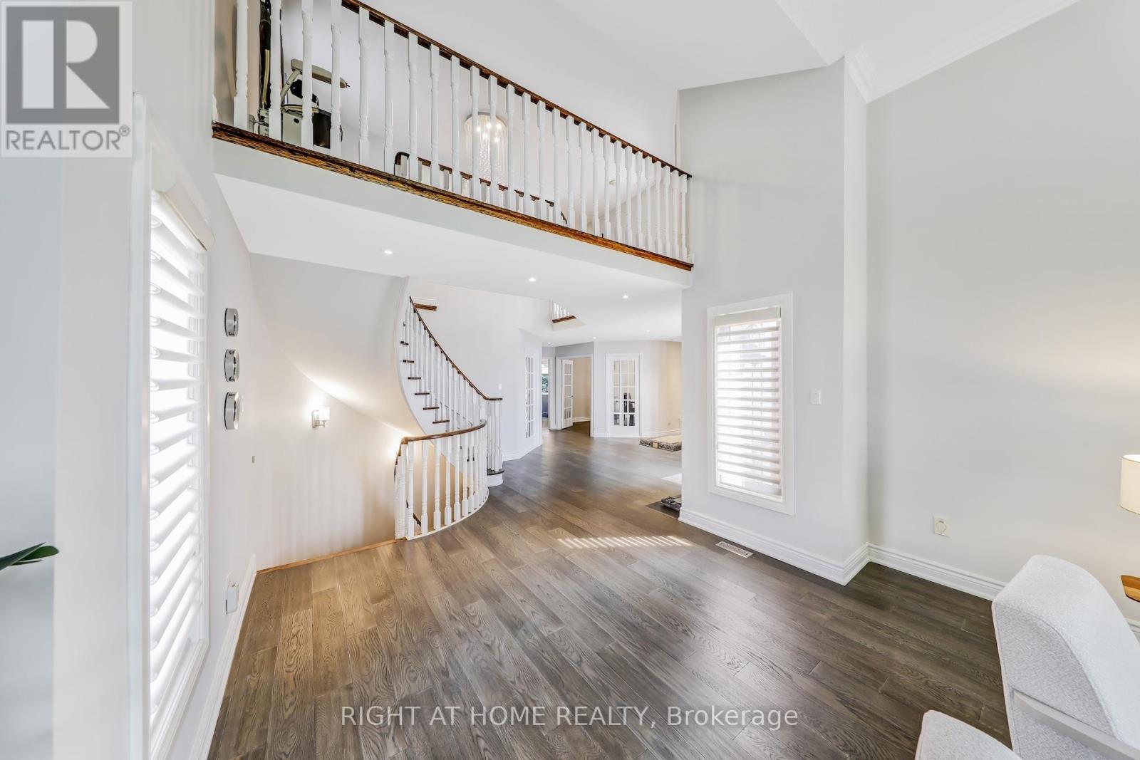 20 Woburn Drive, Vaughan, Ontario  L4L 7H8 - Photo 11 - N12430115