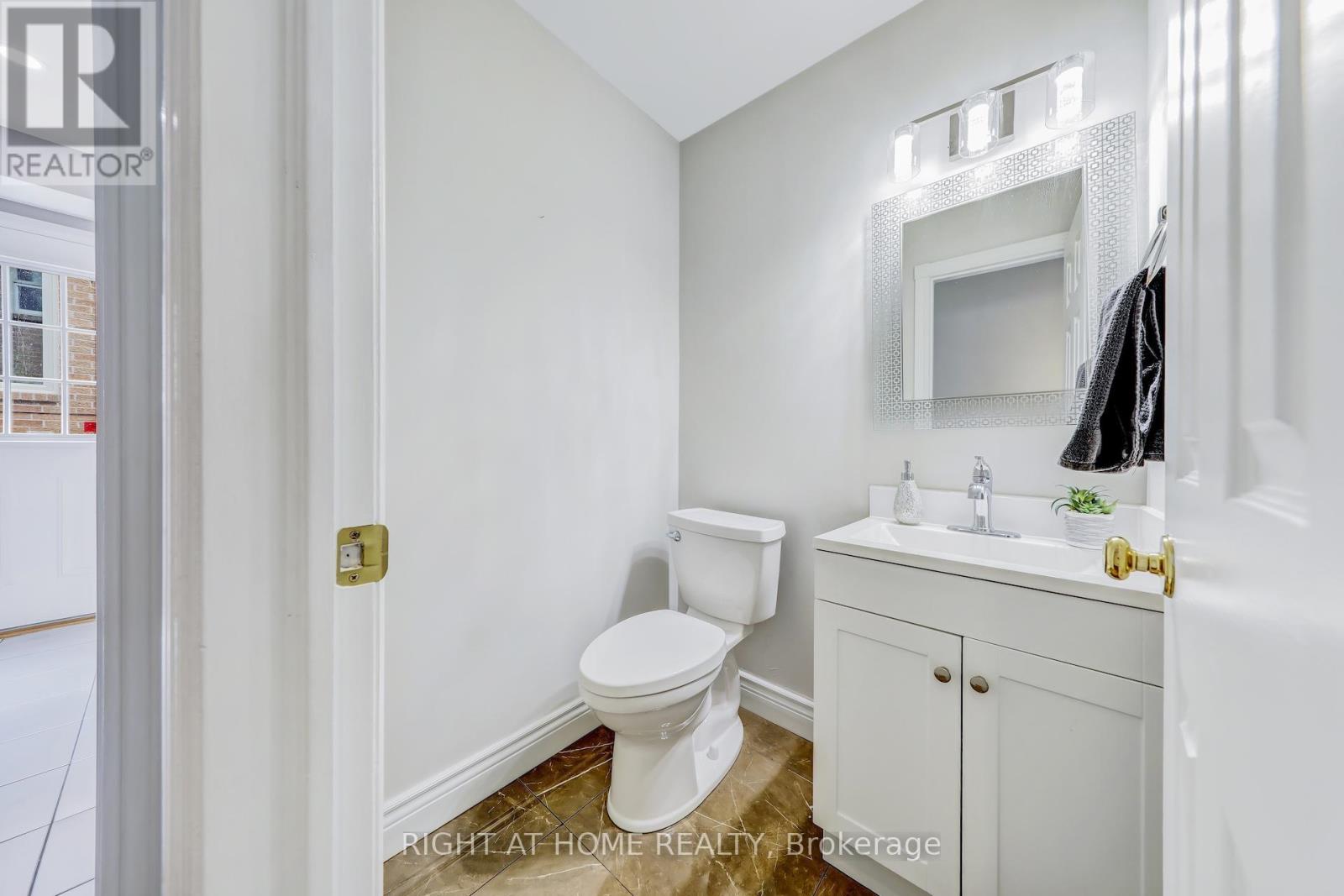 20 Woburn Drive, Vaughan, Ontario  L4L 7H8 - Photo 21 - N12430115