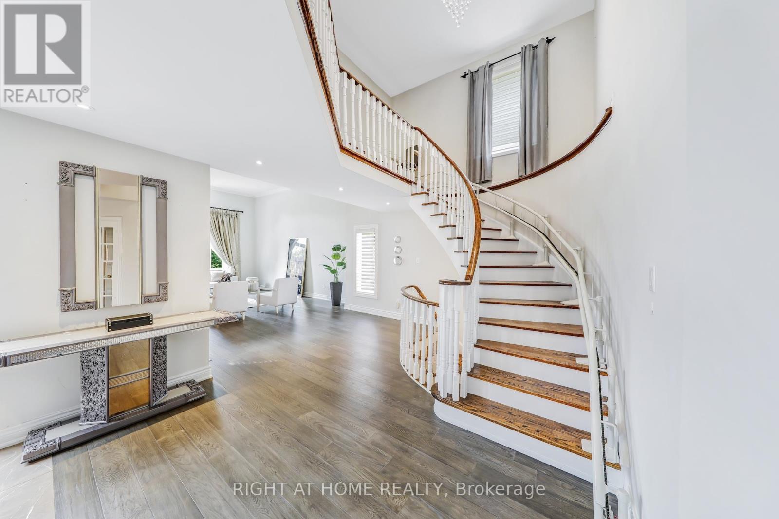 20 Woburn Drive, Vaughan, Ontario  L4L 7H8 - Photo 23 - N12430115