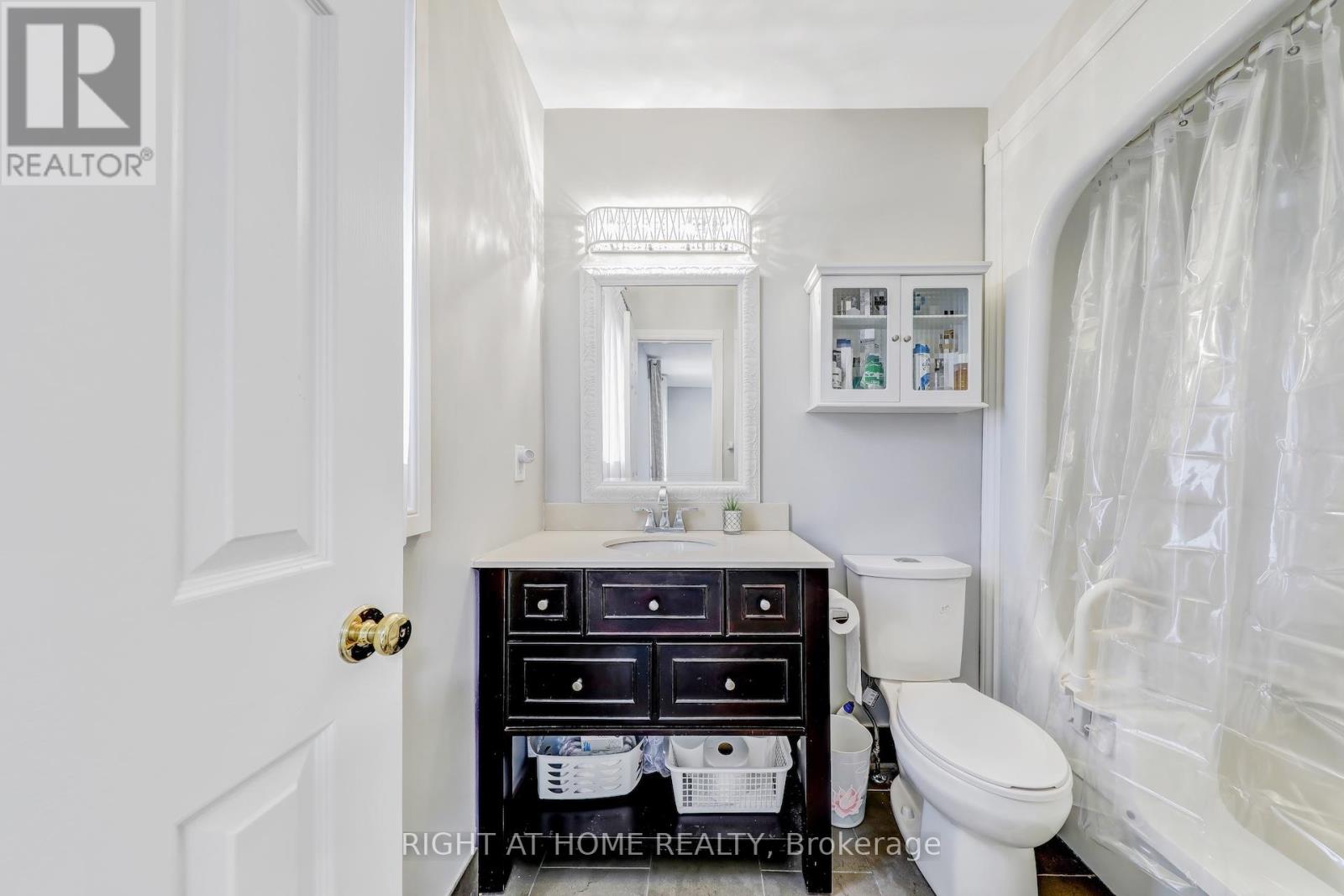 20 Woburn Drive, Vaughan, Ontario  L4L 7H8 - Photo 31 - N12430115