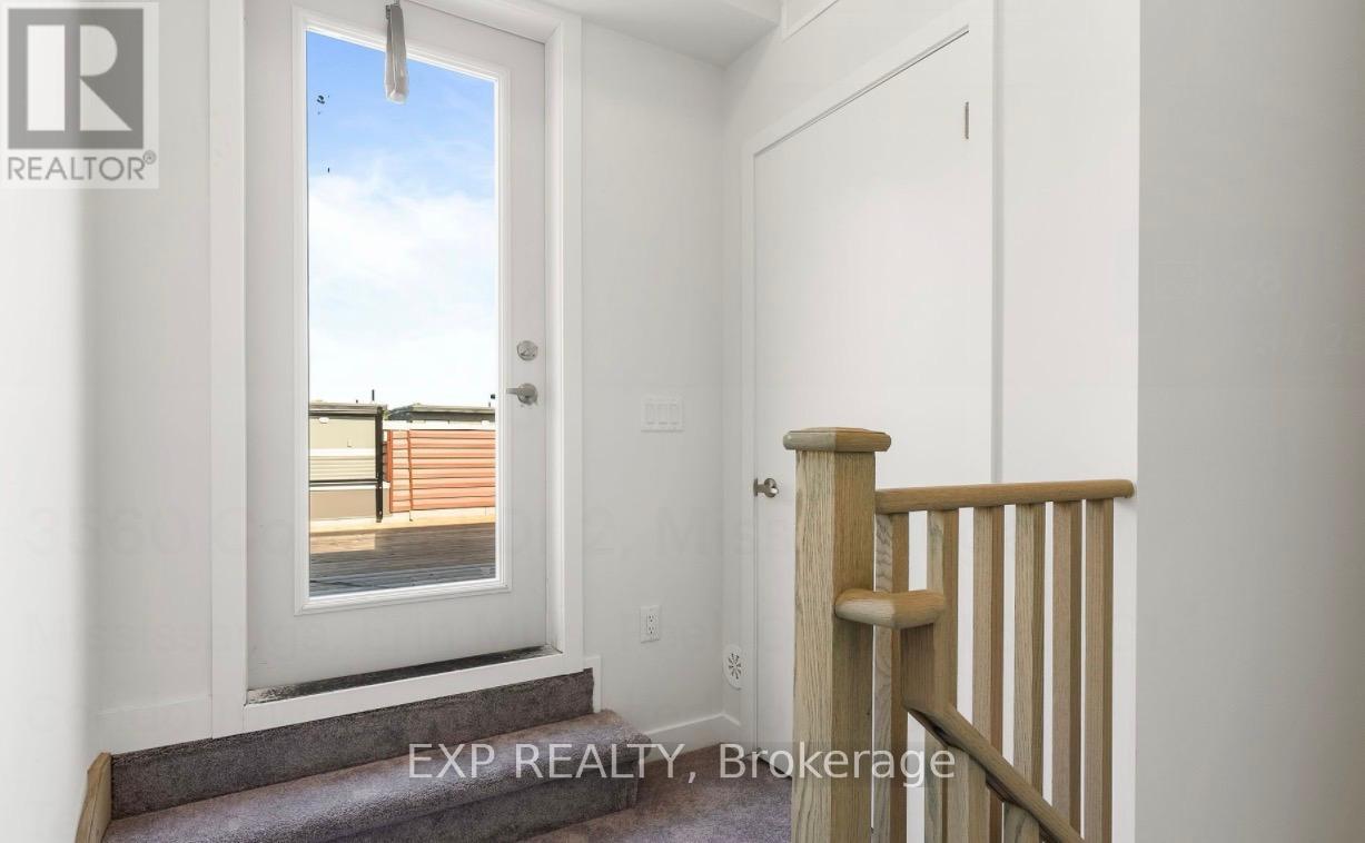 2 - 3560 Colonial Drive, Mississauga, Ontario  L5L 0C1 - Photo 21 - W12430107