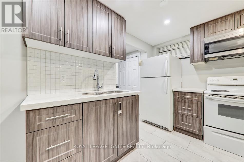 Bsmt - 36 Hillside Drive, Brampton, Ontario  L6S 1A3 - Photo 4 - W12430114