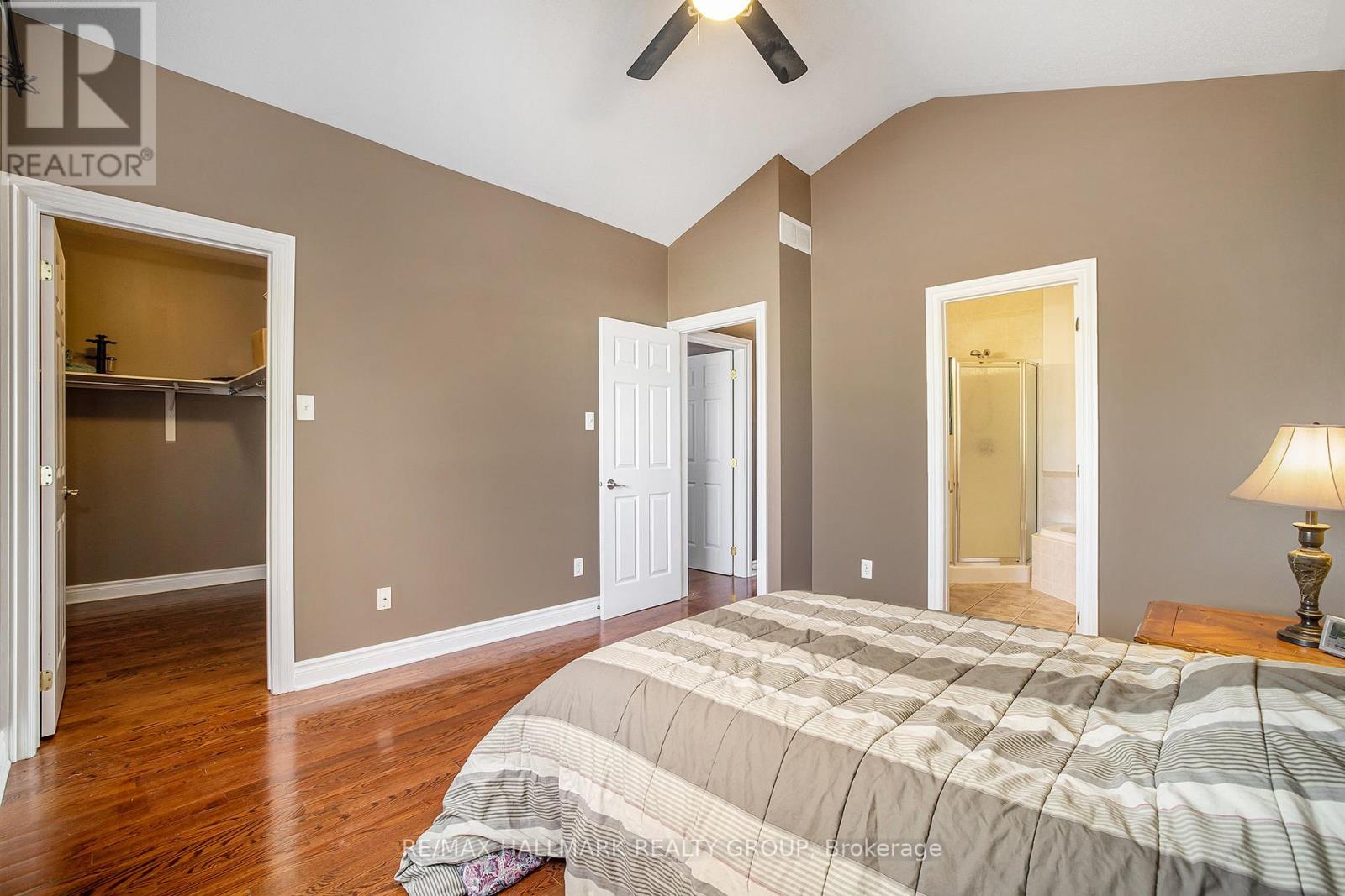 24 Castle Glen Crescent, Ottawa, Ontario  K2L 4H1 - Photo 17 - X12430122