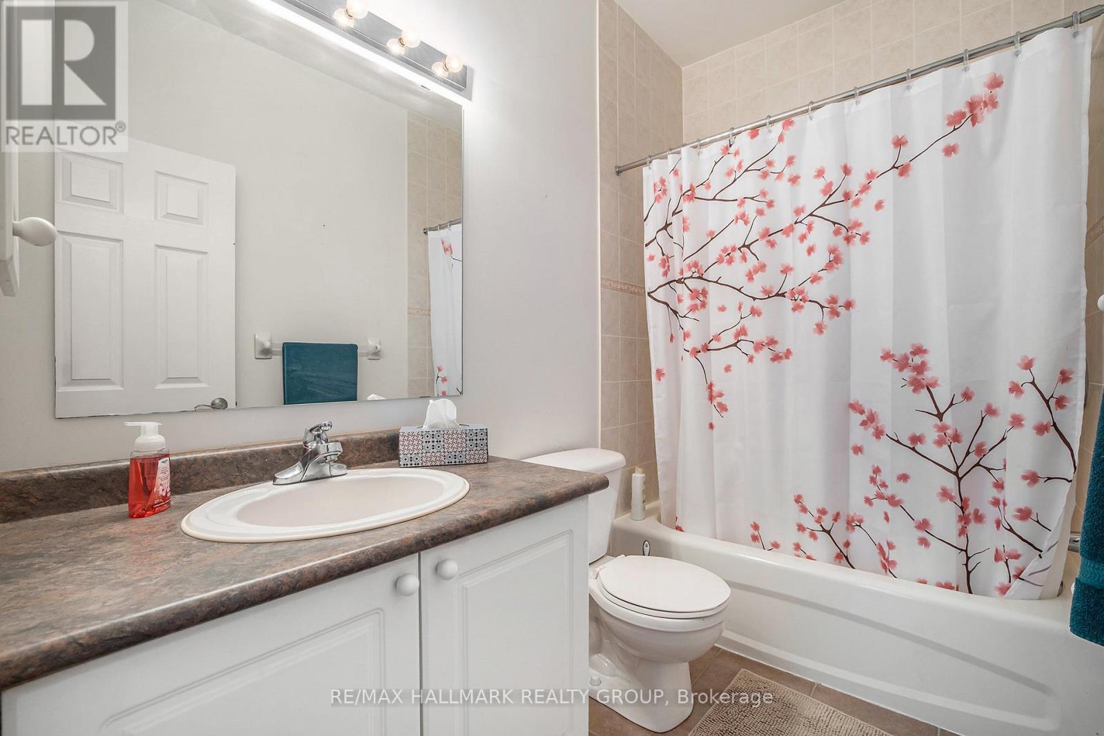 24 Castle Glen Crescent, Ottawa, Ontario  K2L 4H1 - Photo 20 - X12430122