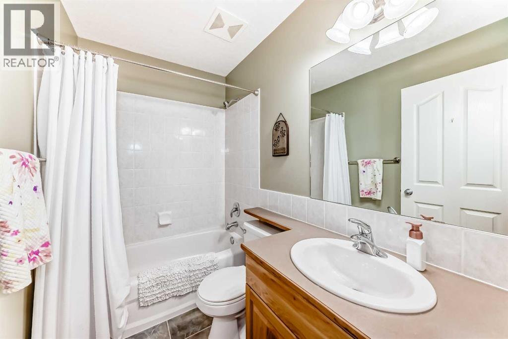 40 Bow Ridge Drive, Cochrane, Alberta  T4C 1V5 - Photo 27 - A2239953
