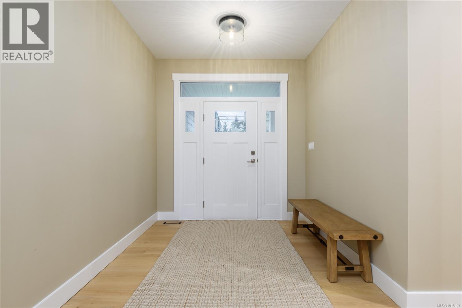 8968 Henderson Ave, Black Creek, British Columbia  V9J 1A4 - Photo 8 - 1015127
