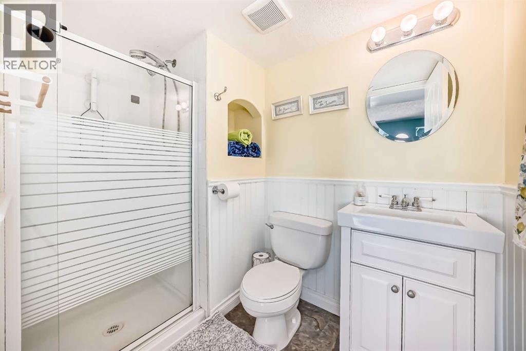 40 Bow Ridge Drive, Cochrane, Alberta  T4C 1V5 - Photo 33 - A2239953