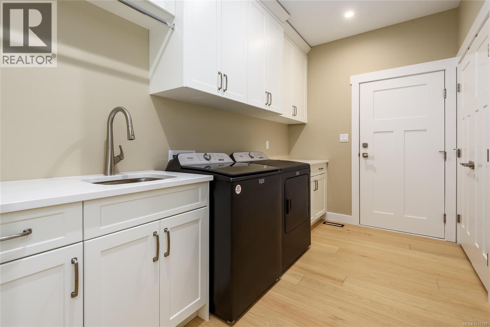 8968 Henderson Ave, Black Creek, British Columbia  V9J 1A4 - Photo 33 - 1015127