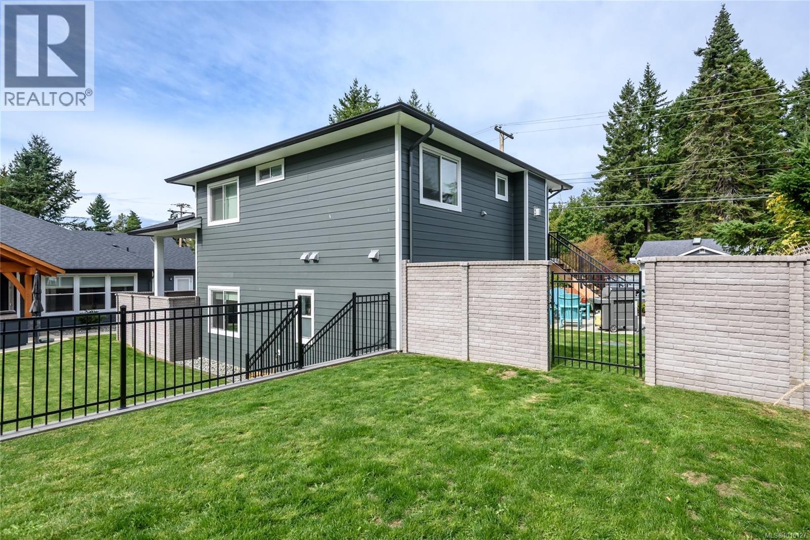 8968 Henderson Ave, Black Creek, British Columbia  V9J 1A4 - Photo 69 - 1015127