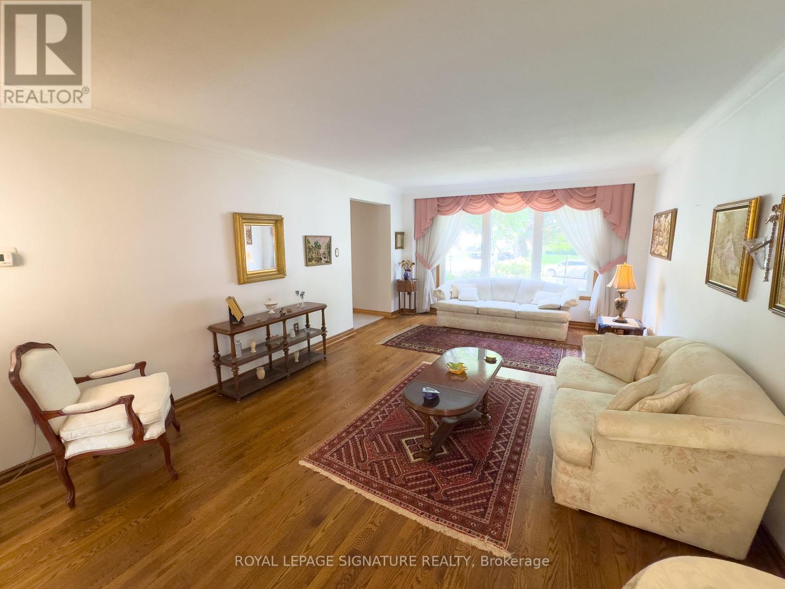 6 Satchell Boulevard, Toronto, Ontario  M1C 3B4 - Photo 13 - E12430119