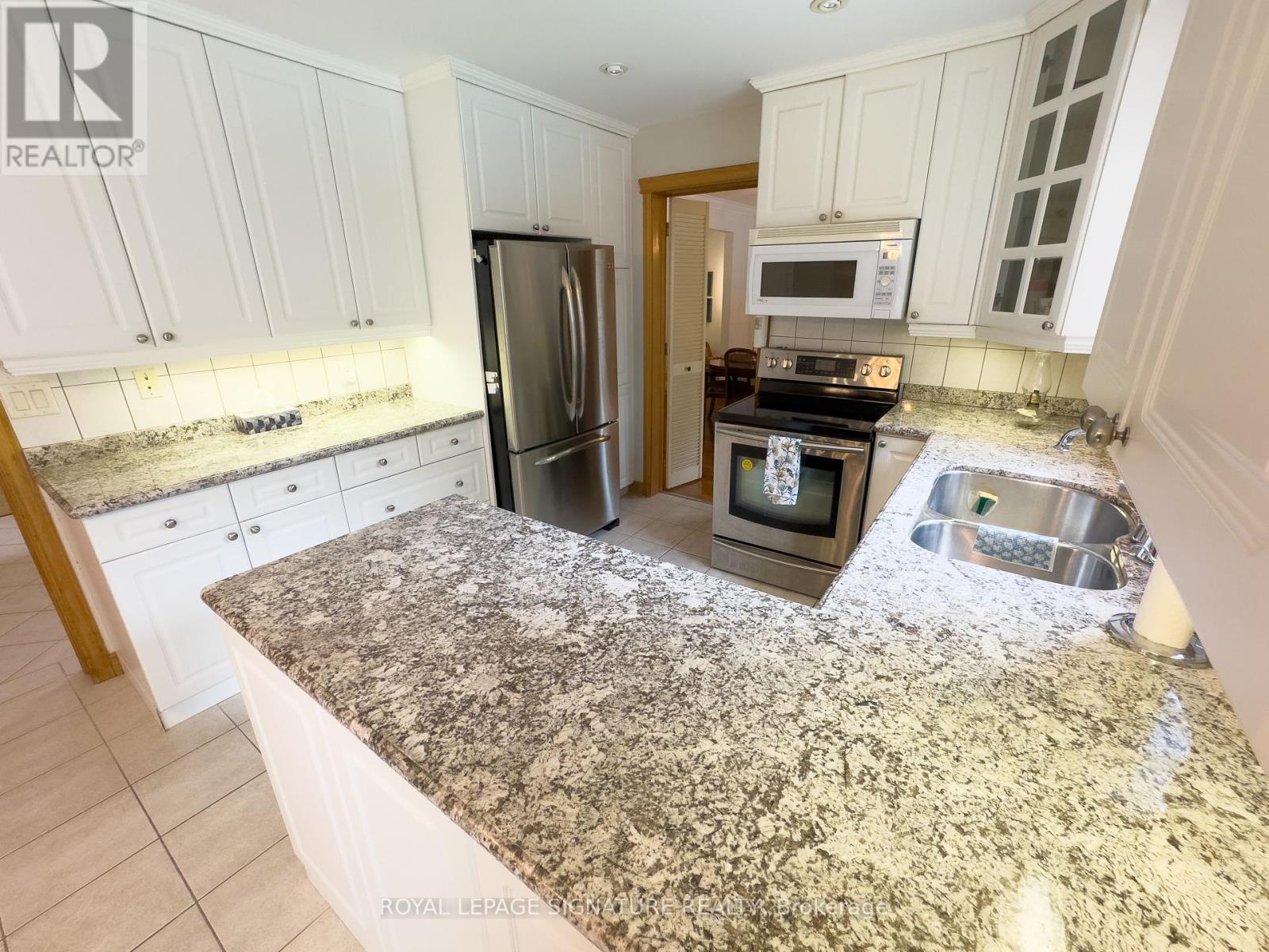 6 Satchell Boulevard, Toronto, Ontario  M1C 3B4 - Photo 4 - E12430119