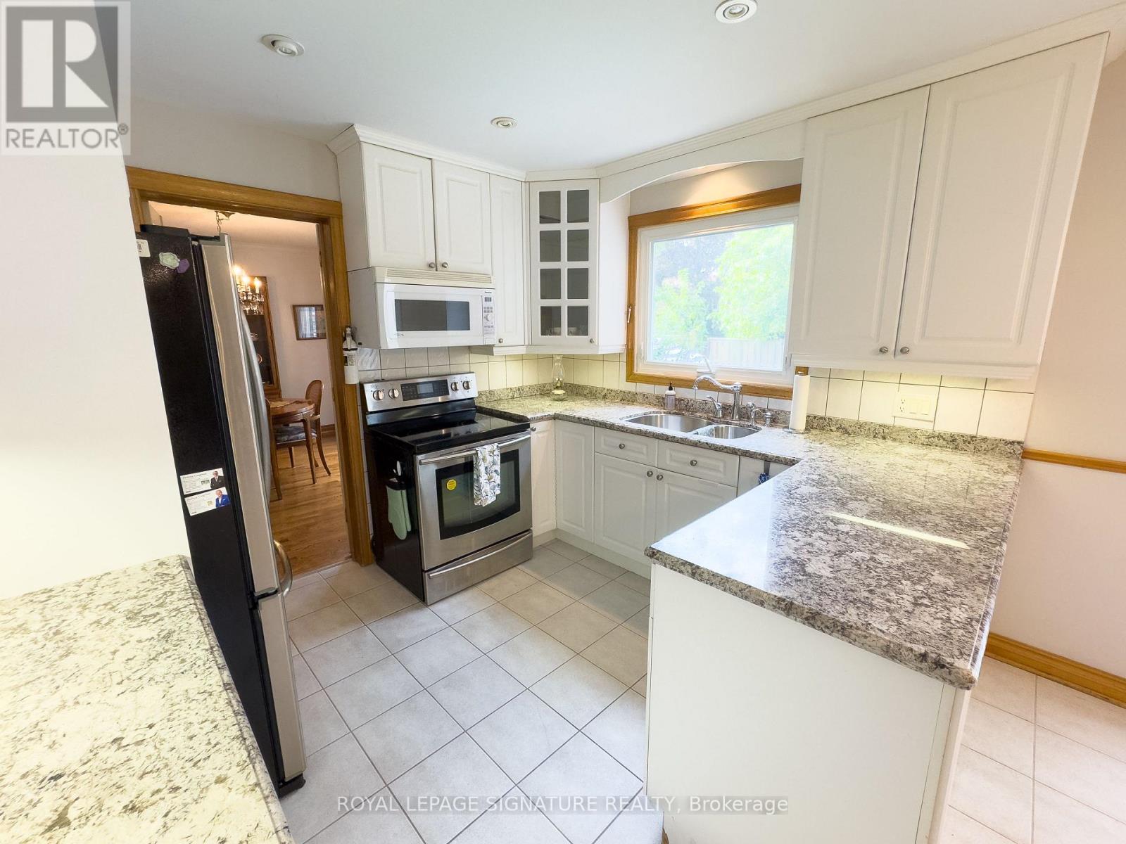 6 Satchell Boulevard, Toronto, Ontario  M1C 3B4 - Photo 5 - E12430119