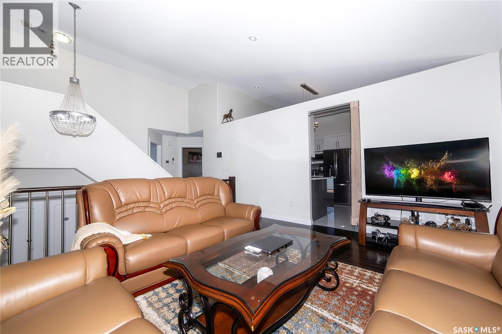 307 Klassen Crescent, Saskatoon, Saskatchewan  S7R 0E9 - Photo 9 - SK019446