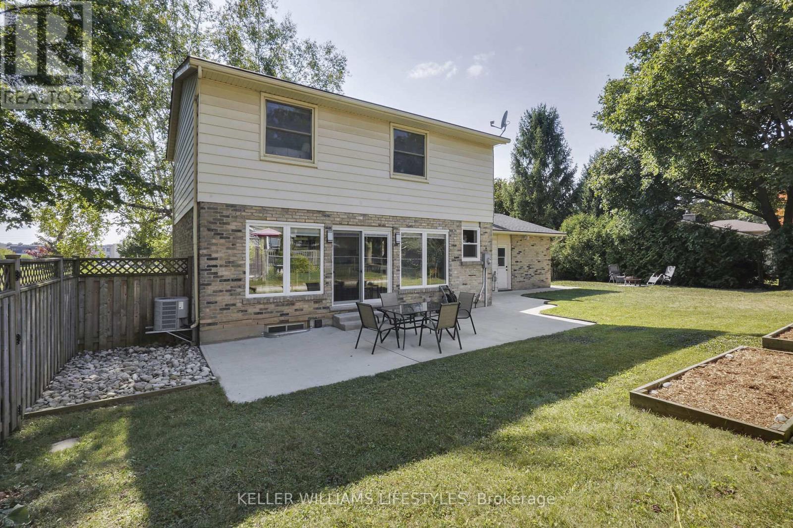 66 Lloyd Manor Crescent, London North, Ontario  N6H 3Z3 - Photo 38 - X12393780