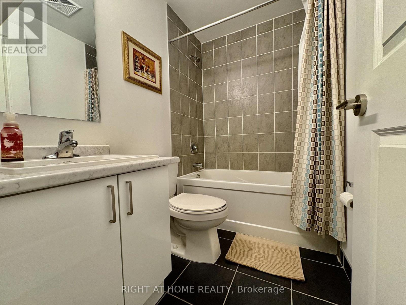 211 - 1085 Douglas Mccurdy Common, Mississauga, Ontario  L5G 0C6 - Photo 14 - W12430124