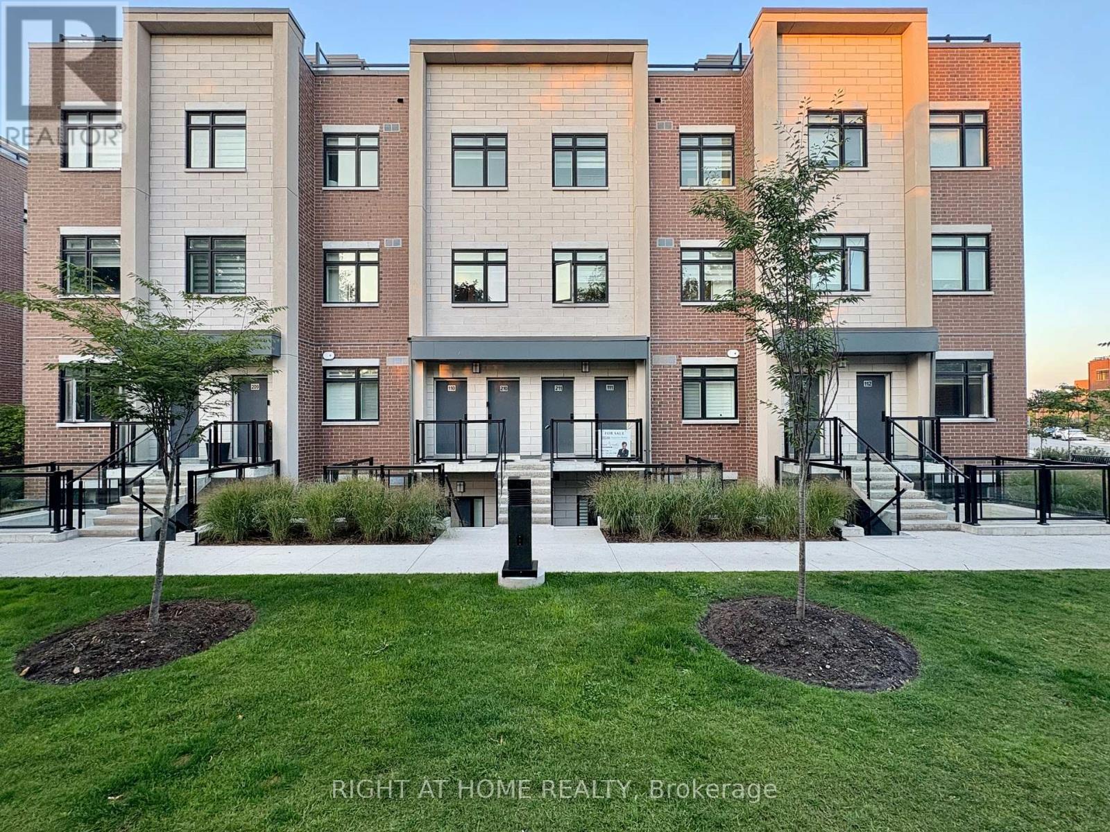 211 - 1085 Douglas Mccurdy Common, Mississauga, Ontario  L5G 0C6 - Photo 17 - W12430124